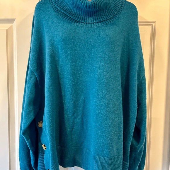 Lucyswhims The Drop side button cowl neck sweater 4x NEW - Picture 4 of 6